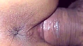 she offers her cunt on all fours