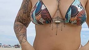 i'm flashing on the beach to attract married guys for a good fuck