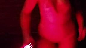 wonder star says, 'look at my pantyhose!!'