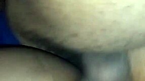 Is that pretinha taking big cock in the ass?