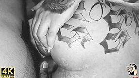 عاشقة شقراء تمص زب وتجيب صريخ عالي