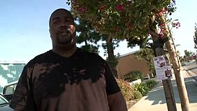 Jenna Moretti klepeta z oboževalci medtem ko jo jebejo golo 4k