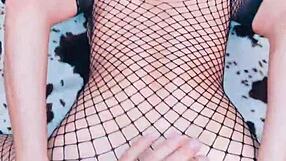 i am a beautiful mature woman who is submissive yet fiery inside