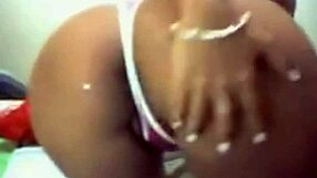 Søt liten latina 18+ lærer fitta hard lekse med doble dildoer på webcam