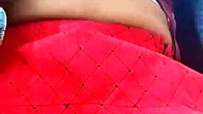 look at this hairy girl flashing in the park