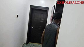 Wow, Sex-Starved Housewife Gets Milk from Estate Plumber!