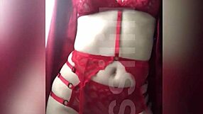 look at this petite girl dancing