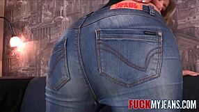 Big Natural Tits Amateur Blonde Eats Juicy White Cock