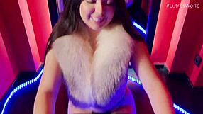 Watch this chubby babe give a deepthroat blowjob!