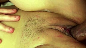 Japansk skjønnhet med store pupper fylt med creampie av ekspertkuk