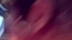 Rapidinha No Carro With Brazilian Shemale Oral