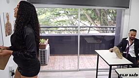 Delincuente Estudiantil Se Folla A Su Profesora En Medio Del Salon Cuando Todos Se Van