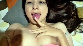 Mi Cu�ada Me Manda Un Video Tocandose El Co�o