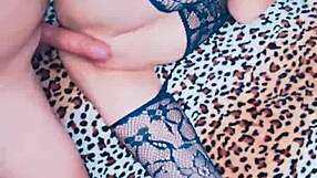 i am a beautiful mature woman who is submissive yet fiery inside