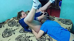 se la chupo en la cama y cogemos de misionero y perrito