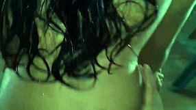 mi pene fue envuelto por su vagina un agarre que me volvi� loco