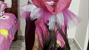 Jugando con chica inocente?