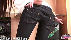 these skinny jeans rub my 18yo clit just right 😏