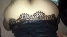 La Esposa De Mi Mejor Amigo Quiere Sacarme Leche Todo El Tiempo!