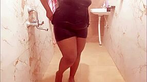 myanmar sexy milf takin a shower, lookin so hot.