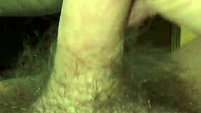 Lihat kontol kecil 18+ ditindikku, katanya