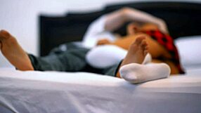 La Profesora Se Folla Al Estudiante En Su Oficina Después De Clases Mientras Sus Padres No Están En Casa!