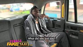 Kierowczyni Fałszywego Taksówki Bierze Wielkiego Czarnego Kutasa na Tylnym Siedzeniu, Ruchając Jej Opuchniętą Cipkę.