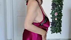 Hey, stepmother is teasing stepson with huge breasts and seducing him 😏💋