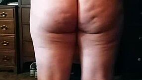 Brunette Performs Impressive Booty Drop in Sexy Dance