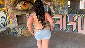 stranded thicc latina masturbates to squirt 😍 full video on red