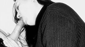 Intense amateur deep throat action