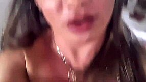 Milf Casada Sucks Big Cock and Receives Creampie in Her Pussy.