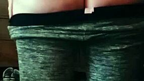 Brunette Performs Impressive Booty Drop in Sexy Dance