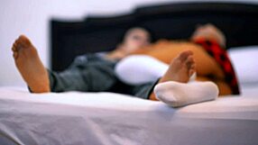 La Profesora Se Folla Al Estudiante En Su Oficina Después De Clases Mientras Sus Padres No Están En Casa!