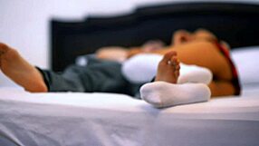 La Profesora Se Folla Al Estudiante En Su Oficina Después De Clases Mientras Sus Padres No Están En Casa!