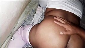 Madrasta crente mama gostoso e dá a buceta para o enteado