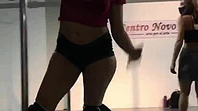 Doctorita Argenta Strips Sexily In Tube