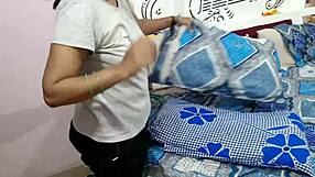 sauteli bahan ko naukar ke sath pakda fir blackmail karke choda hindi sex video