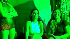 As Do Job Se Pegando Dentro Do Cabaré