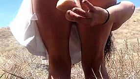 a marilyn monroe outdoor pussy play