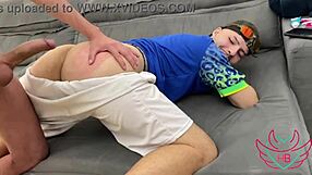 o amigo da minha irmã não aguentou tudo, foi demais o pau grande no anal