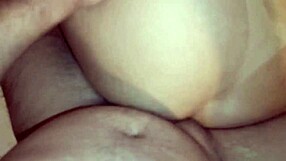 Quando vi a marquinha da esposa do vizinho fiquei excitado na hora quis meter tudo nesse cuzinho tomara que nunca saibam loira bunda grande sexo anal doggystyle