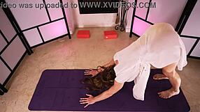 Yoni Yoga Workout Stretching with Hannahjames710