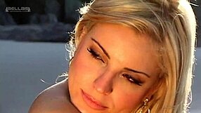 fernanda abra�o loira da laje enjoys casual brazilian fun