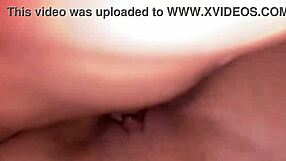 tengo sexo con mi madrastra en la sala y le follo el coño