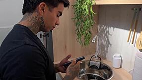 A very hot manicurist comes to my house and i fuck her hard in the kitchen