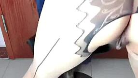 Siganjue-Young Wife Ol With Open Crotch Stockings Lingerie, Waiting For You To Fuck Me