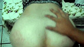 Eating the tasty wife's pussy, isn't it delicious?