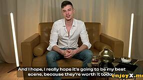 Tommy Nafsu Kongkek Dua Nympo Susu Besar Dalam Threesome Dapur Gila