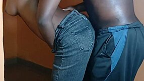 Venditrice 18+ scopata rude